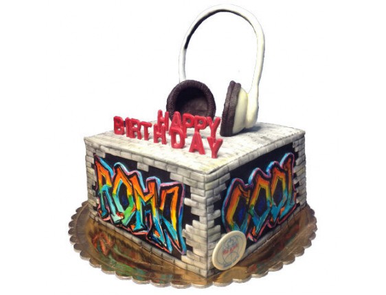 Торт с граффити