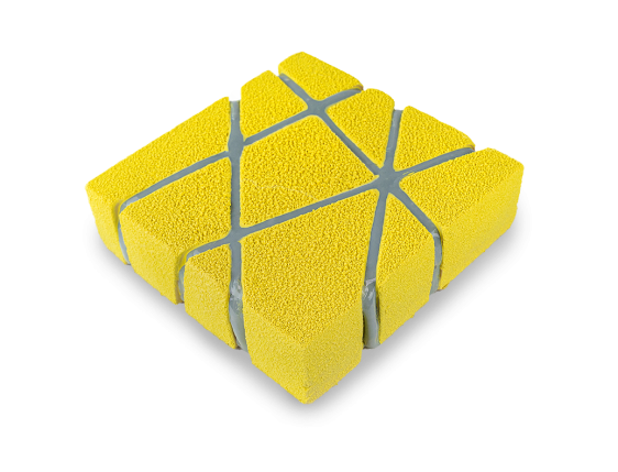 Торт «Фундук-Баваруа» в форме «Магма»