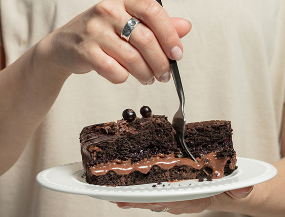 Торт "Velvet Blackberry" - 4 изображение